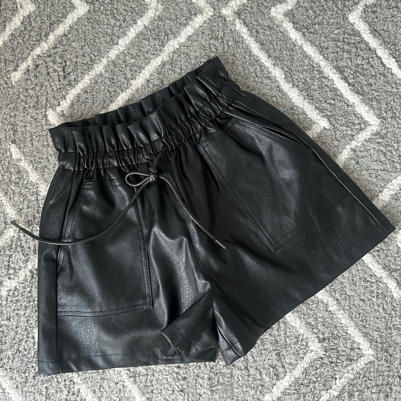 Faux Leather Shorts 100% Polyester - Picture 1 of 3